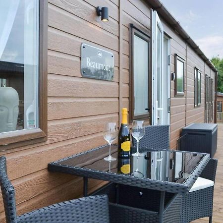 Luxury Boutique Style Lodge With Hot Tub Bridlington Exteriér fotografie