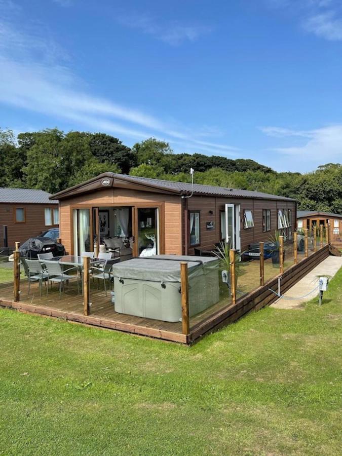Luxury Boutique Style Lodge With Hot Tub Bridlington Exteriér fotografie