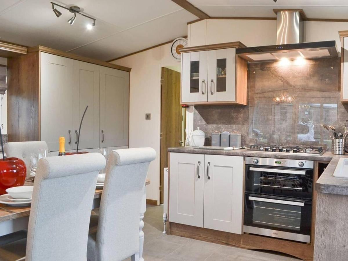 Luxury Boutique Style Lodge With Hot Tub Bridlington Exteriér fotografie