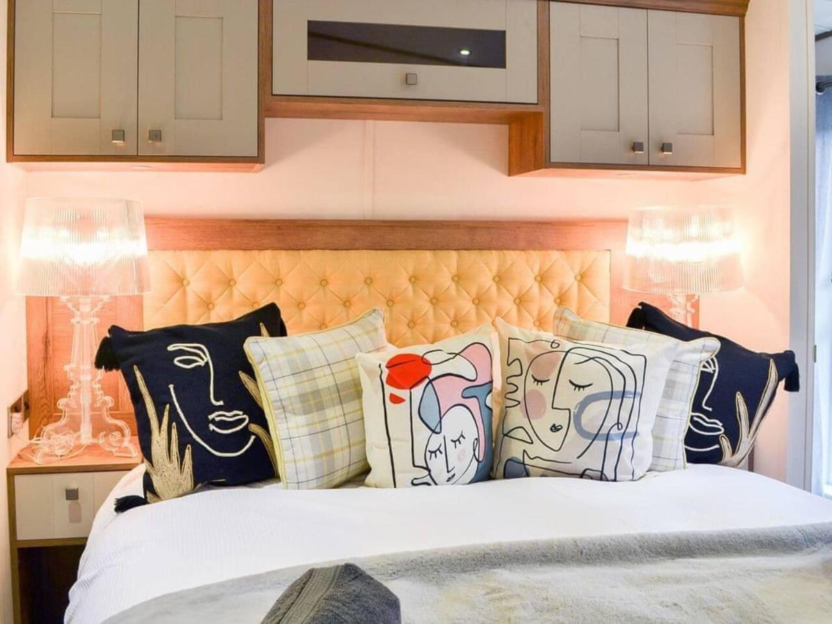 Luxury Boutique Style Lodge With Hot Tub Bridlington Exteriér fotografie