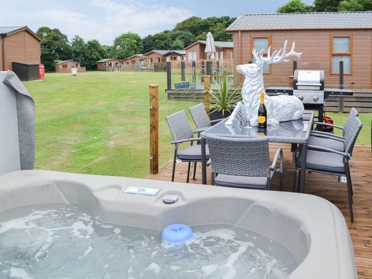 Luxury Boutique Style Lodge With Hot Tub Bridlington Exteriér fotografie
